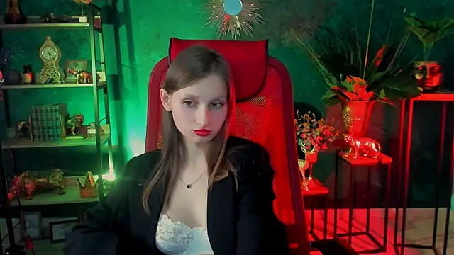 Snapshot of EllaHorton chatting on February 28, 6:41 pm EllaHorton online show from February 28, 6:41 pm