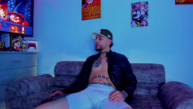 Snapshot of Drako_Lamar chatting on October 27, 12:31 pm Drako Lamar online show from October 27, 12:31 pm