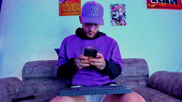 Snapshot of Drako_Lamar chatting on November 4, 12:37 pm Drako Lamar online show from November 4, 12:37 pm