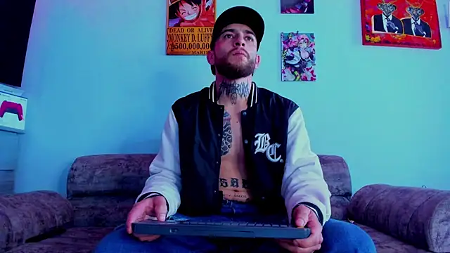 Snapshot of Drako_Lamar chatting on November 17, 1:50 pm Drako Lamar online show from November 17, 1:50 pm