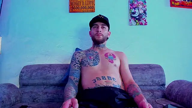 Snapshot of Drako_Lamar chatting on November 18, 2:43 pm Drako Lamar online show from November 18, 2:43 pm