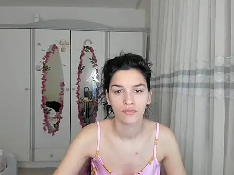 Maya-and guests online show from February 1, 6:12 am