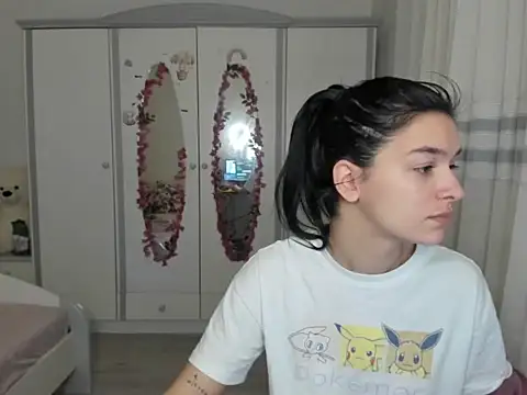 Maya-and guests online show from February 7, 5:33 am