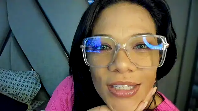 paula daniela1 online show from March 1, 8:10 pm