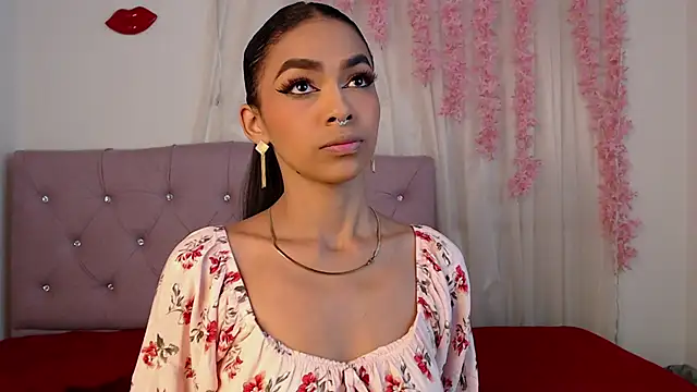 Snapshot of Alleanys_Cristal chatting on February 17, 11:13 am Alleanys Cristal online show from February 17, 11:13 am