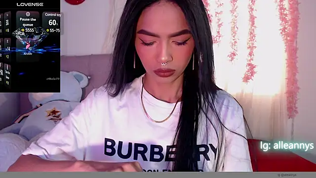 Snapshot of Alleanys_Cristal chatting on February 27, 2:21 pm Alleanys Cristal online show from February 27, 2:21 pm