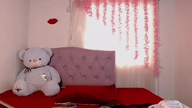 Snapshot of Alleanys_Cristal chatting on March 10, 2:16 pm Alleanys Cristal online show from March 10, 2:16 pm