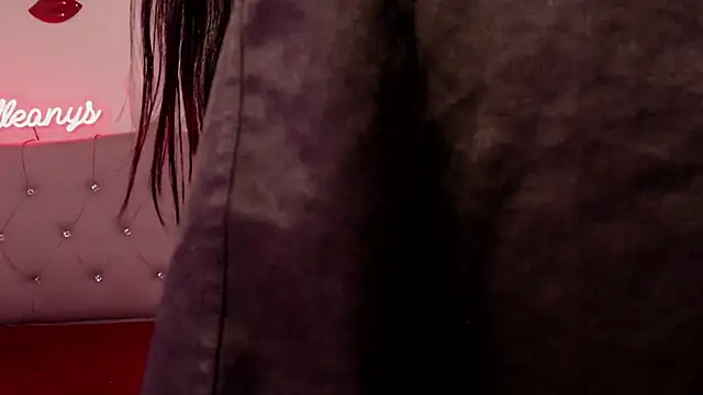 Snapshot of Alleanys_Cristal chatting on September 10, 2:50 pm Alleanys Cristal online show from September 10, 2:50 pm