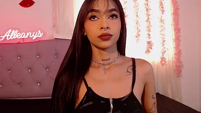 Snapshot of Alleanys_Cristal chatting on October 8, 2:36 pm Alleanys Cristal online show from October 8, 2:36 pm