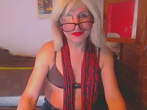 LorenJade online show from March 10, 10:26 am