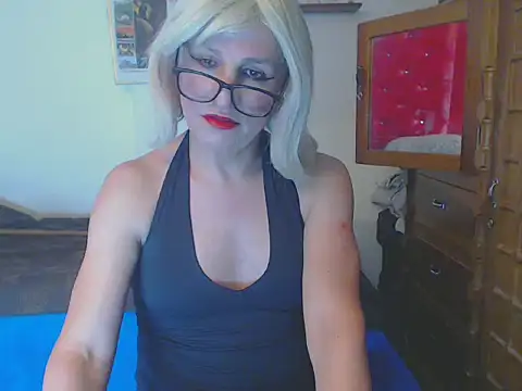 LorenJade online show from March 20, 7:14 am