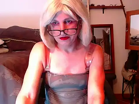 LorenJade online show from June 12, 7:29 am