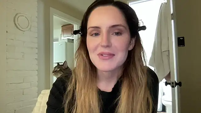 sexylilly69 online show from June 18, 2:56 am