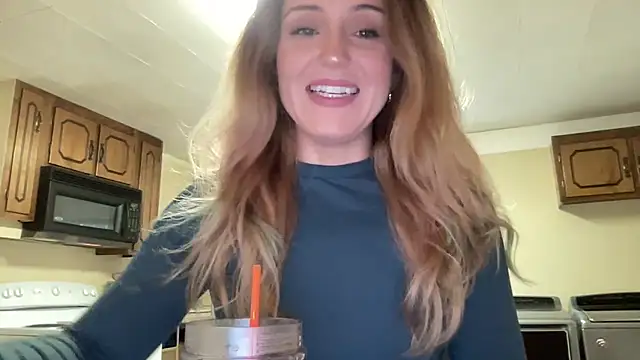 sexylilly69 online show from July 24, 11:47 pm
