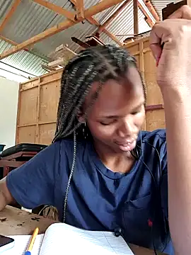 Snapshot of Sexy-Aljan chatting on December 3, 8:16 am Sexy-Aljan online show from December 3, 8:16 am