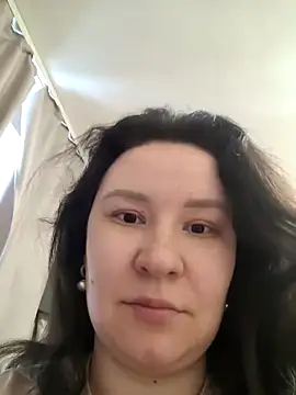 Snapshot of AlexaLexie chatting on February 18, 7:15 am AlexaLexie online show from February 18, 7:15 am