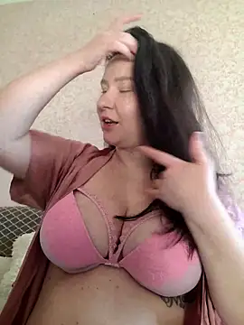 Snapshot of AlexaLexie chatting on March 10, 7:02 am AlexaLexie online show from March 10, 7:02 am