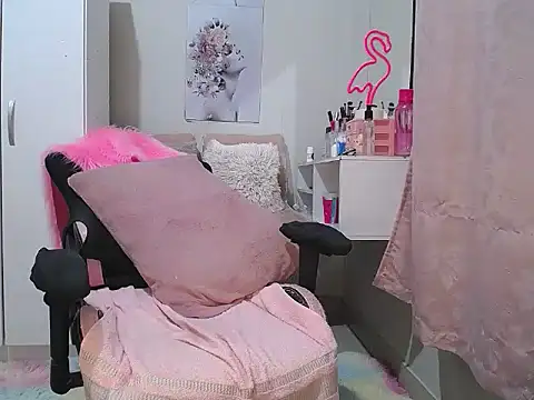 Irresistible24 online show from February 5, 2:29 am