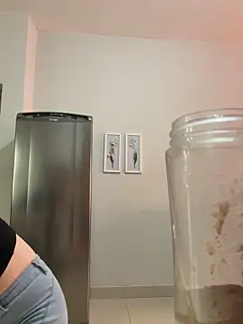 Irresistible24 online show from March 9, 6:01 pm