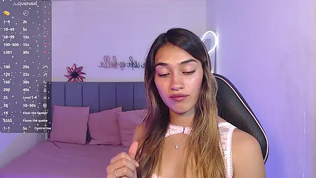 Jenner tay online show from May 26, 2:40 am