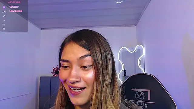Jenner tay online show from May 31, 3:04 am