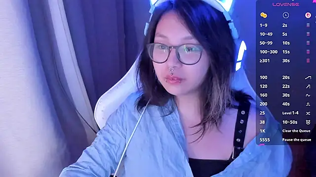 maydaykimmy online show from June 18, 8:24 pm