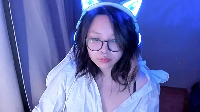 maydaykimmy online show from June 24, 8:08 pm
