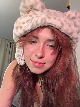 Evangeline Lawrence  online show from March 27, 7:13 pm