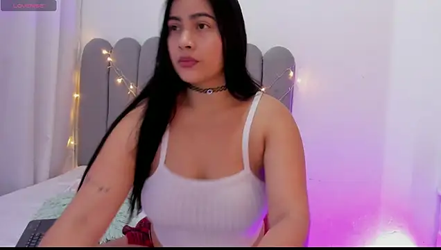 Snapshot of andrea_osorio_ chatting on October 19, 12:39 pm andrea osorio  online show from October 19, 12:39 pm