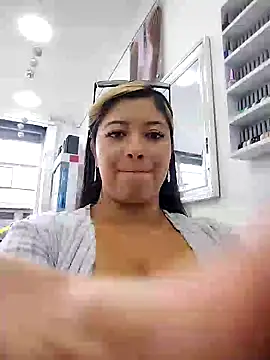 Ariana-pp03 online show from December 2, 9:39 pm