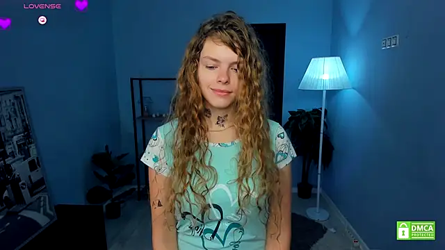 RayaNenlia online show from November 6, 5:08 am