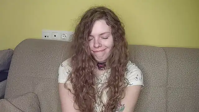 RayaNenlia online show from March 2, 7:15 am