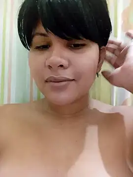 Snapshot of Yara0k chatting on December 11, 9:52 am Yara0k online show from December 11, 9:52 am