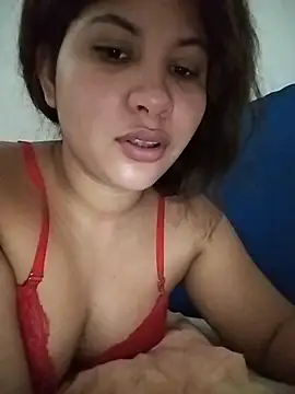 Snapshot of Yara0k chatting on December 22, 9:39 am Yara0k online show from December 22, 9:39 am