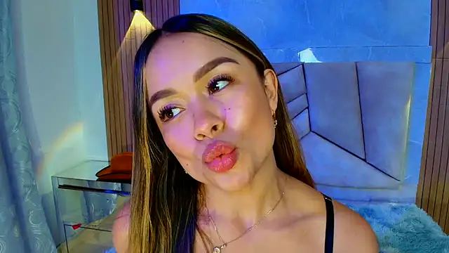 Natalyefoster online show from July 14, 7:19 pm