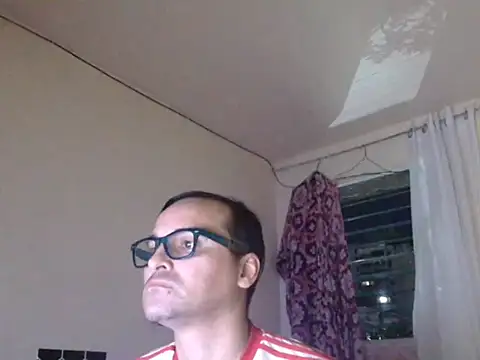 Snapshot of ClarkGiven chatting on October 20, 7:31 am ClarkGiven online show from October 20, 7:31 am
