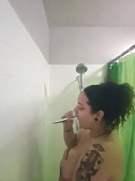 honeeyyy pot online show from January 2, 6:45 pm