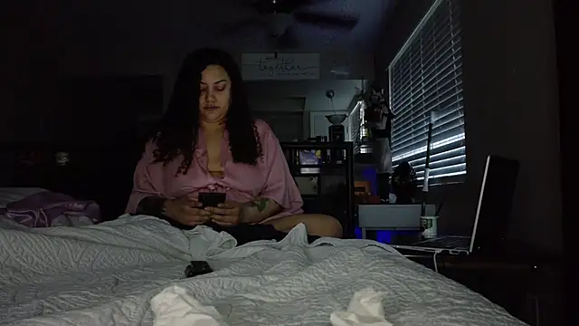 honeeyyy pot online show from October 11, 1:09 pm