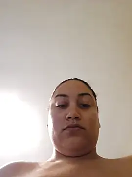Snapshot of honeeyyy_pot chatting on June 10, 9:19 am honeeyyy pot online show from June 10, 9:19 am