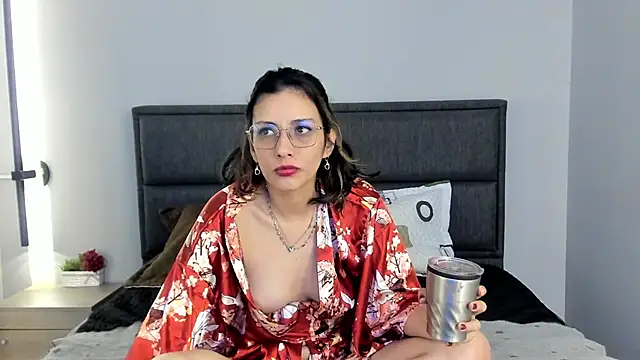 bulma bambina  online show from September 29, 7:51 pm