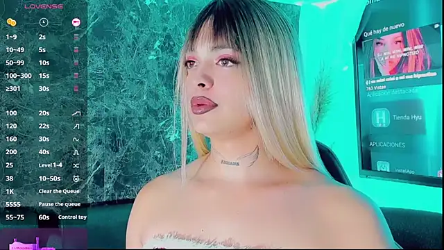 Emmaa Saenz  online show from December 22, 8:17 pm