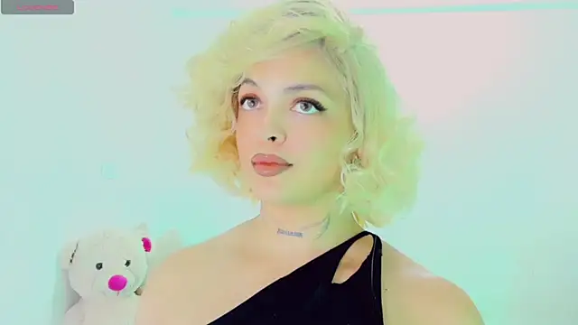 Emmaa Saenz  online show from February 27, 11:49 pm