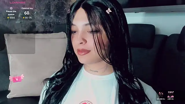 Emmaa Saenz  online show from July 3, 10:16 pm