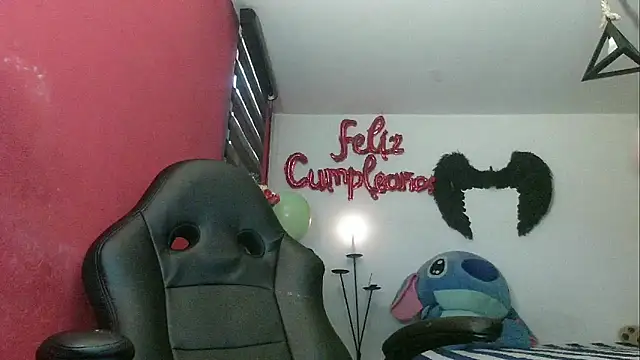 charlotedoll online show from April 26, 9:56 pm