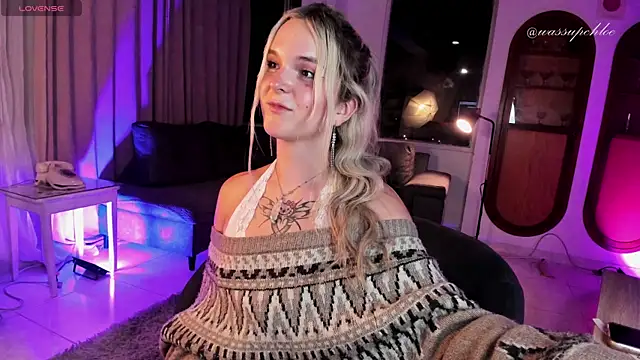 Snapshot of misschloe__ chatting on January 26, 3:38 am misschloe online show from January 26, 3:38 am