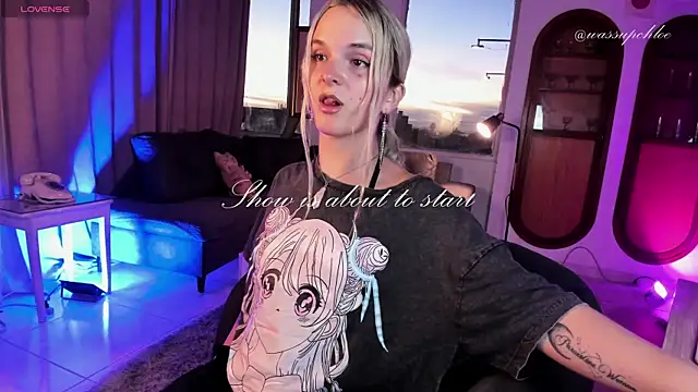 Snapshot of misschloe__ chatting on January 27, 11:22 pm misschloe online show from January 27, 11:22 pm