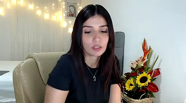 ZajiraShane online show from December 10, 10:38 am