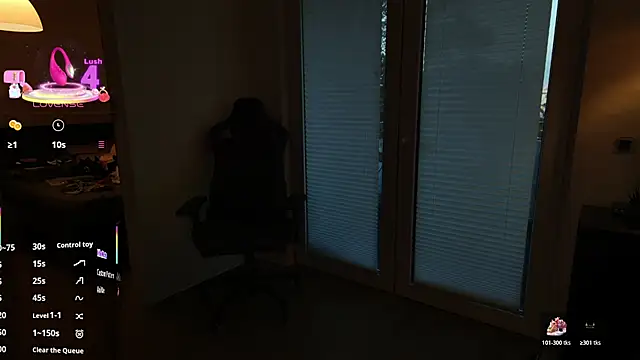 Snapshot of Hot_ToyBoy6974 chatting on March 27, 5:02 am Hot ToyBoy6974 online show from March 27, 5:02 am