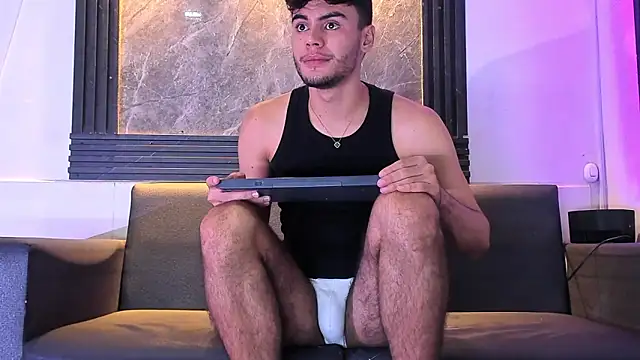 liam genner  online show from October 10, 8:19 pm