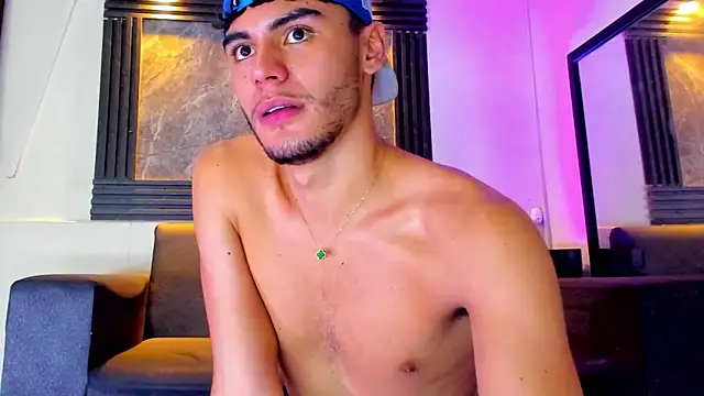 liam genner  online show from October 11, 8:51 pm